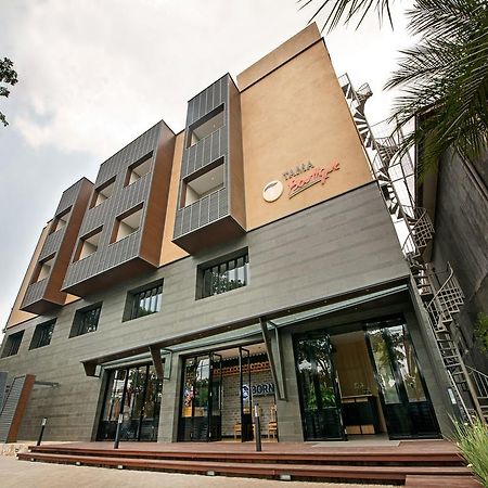 Tama Boutique Hotel Bandung Exterior foto
