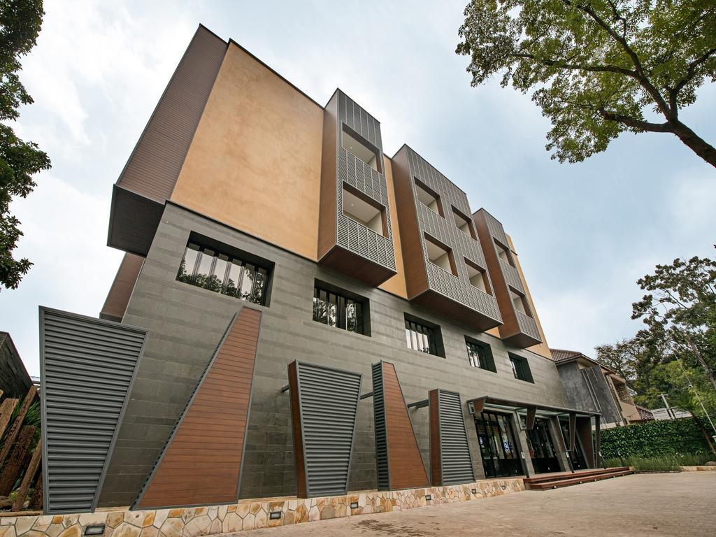 Tama Boutique Hotel Bandung Exterior foto
